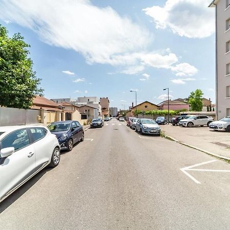 Le Pelisson 6 People Functional Gratte Ciel Villeurbanne Exterior foto